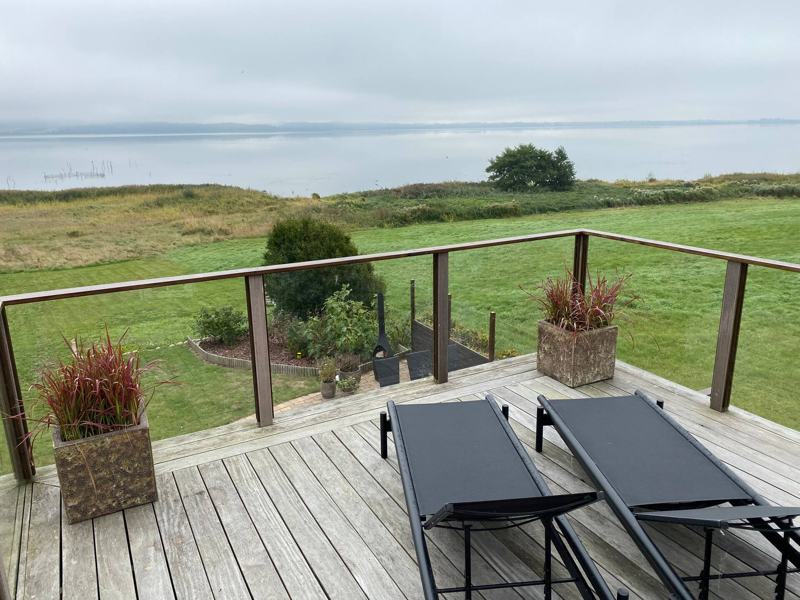 Terrasse med udsigt over Tissø